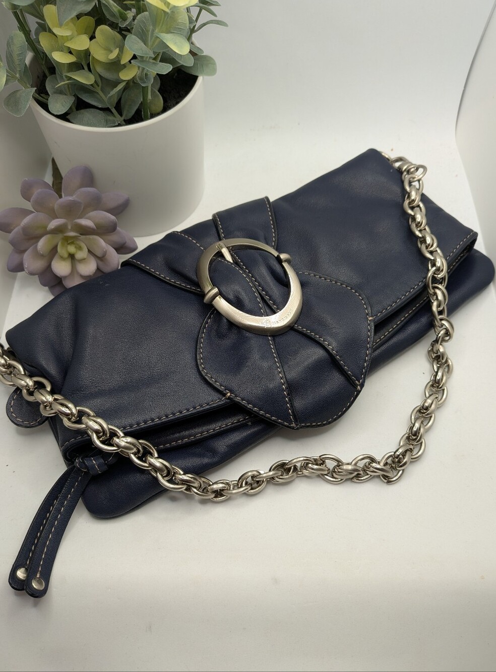 b Makowski Navy Blue Leather Chain-Strap Clutch Shoulder Bag
